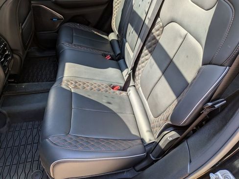 Used 2023 Jeep Grand Cherokee Summit AWD/4WD image 33