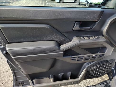 Certified 2024 Toyota Tacoma SR w/ SR Upgrade Package AWD/4WD image 15