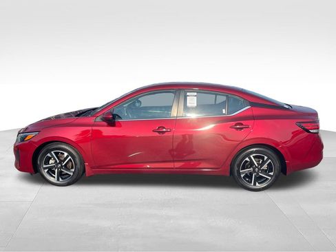 Used 2024 Nissan Sentra SV FWD image 2