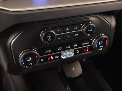 Used 2025 Ford Bronco Outer Banks AWD/4WD image 8