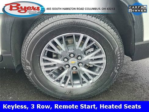 Used 2025 Chevrolet Traverse LT image 33