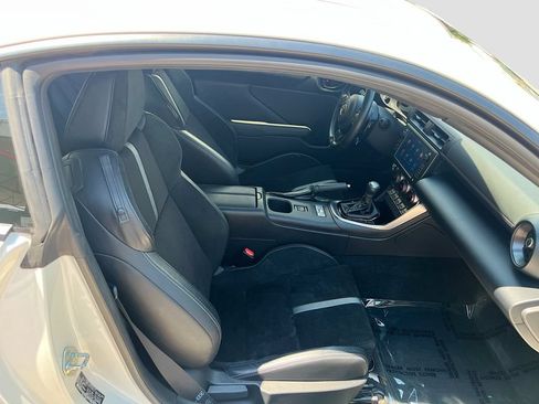Used 2023 Toyota GR86 Premium w/ ALL Weather Mat Package (TMS) RWD image 27