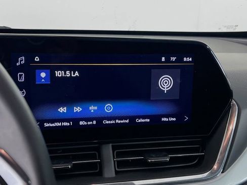 Used 2025 Chevrolet Trax LT w/ LT Convenience Package image 14