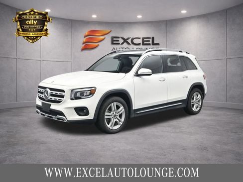 Used 2022 Mercedes-Benz GLB 250 4MATIC w/ Premium Package Lite image 1