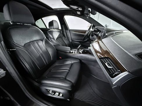 Used 2017 BMW 540i xDrive image 27