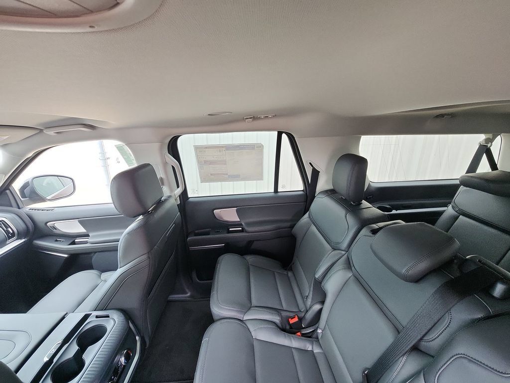 New 2027 Ford Expedition Max Active RWD image 11