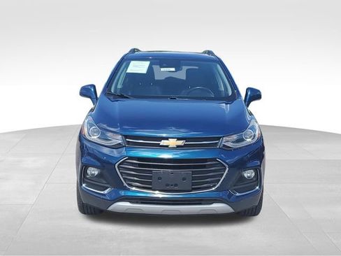 Used 2019 Chevrolet Trax Premier w/ LPO, Protection Package AWD/4WD image 2