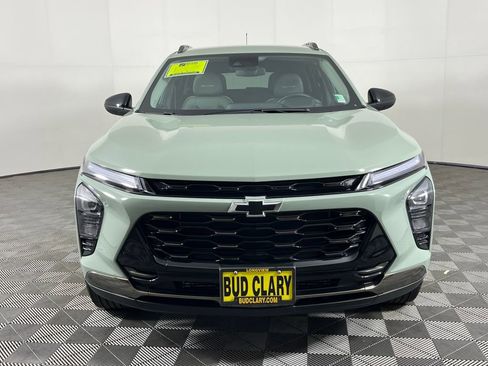 Used 2025 Chevrolet Trax ACTIV w/ Driver Confidence Package image 2
