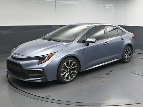 Used 2020 Toyota Corolla XSE image 4
