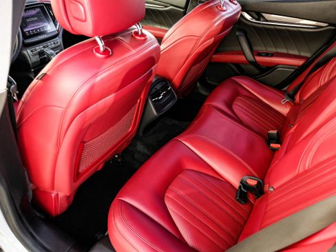 Used 2019 Maserati Ghibli S image 36