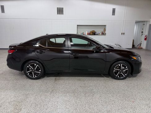 Used 2024 Nissan Sentra SV image 5