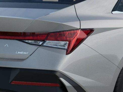 New 2026 Hyundai Elantra Limited FWD image 10
