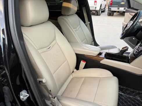 Used 2018 Cadillac XTS Luxury image 25