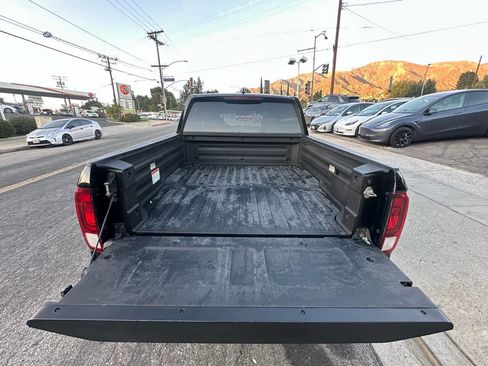 Used 2018 Honda Ridgeline Sport image 22