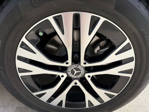 Used 2025 Mercedes-Benz GLA 250 image 10