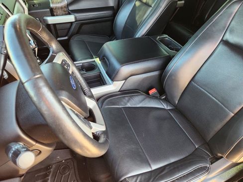 Used 2019 Ford F250 Lariat w/ Lariat Ultimate Package AWD/4WD image 10