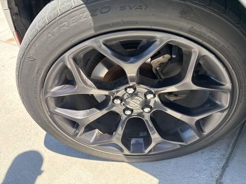 Used 2019 Chrysler 300 Touring w/ Sport Appearance Package image 5