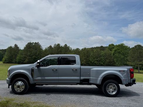 Used 2024 Ford F450 Platinum AWD/4WD image 2