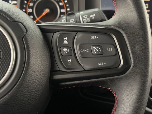 Used 2024 Jeep Wrangler Unlimited Rubicon AWD/4WD image 17