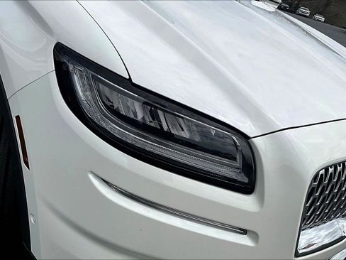 Used 2022 Lincoln Nautilus Reserve image 34