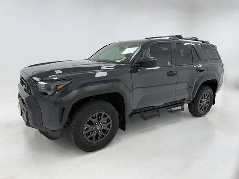 Used 2025 Toyota 4Runner SR5 image 5