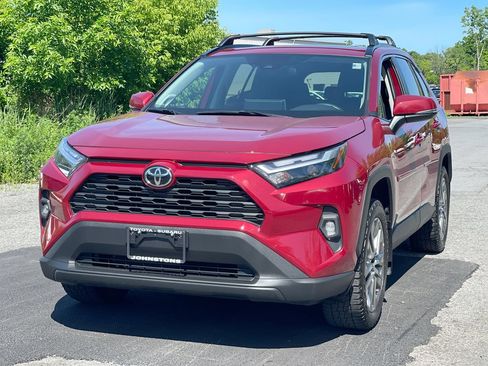 Certified 2022 Toyota RAV4 XLE Premium AWD/4WD image 2