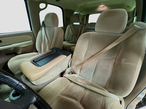 Used 2003 Chevrolet Tahoe LS RWD image 18
