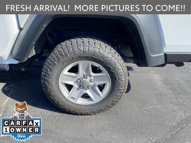 Used 2020 Jeep Gladiator Sport w/ Quick Order Package 24S AWD/4WD image 7