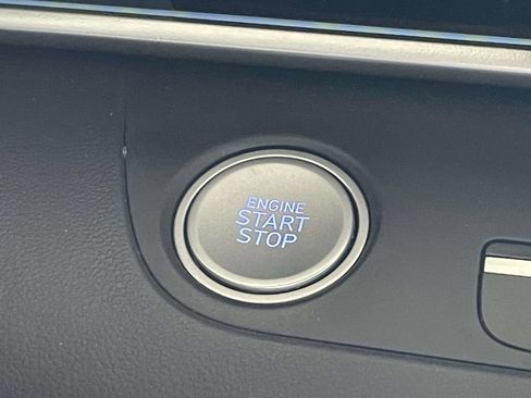 Certified 2025 Hyundai Elantra SEL FWD image 24
