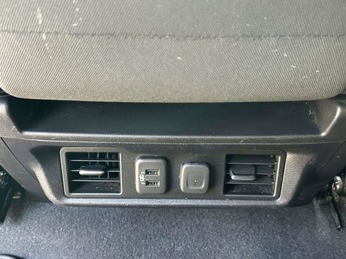 Used 2021 Chevrolet Silverado 1500 LT image 14