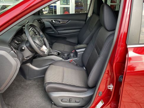 Used 2019 Nissan Rogue SV w/ Premium Package AWD/4WD image 20