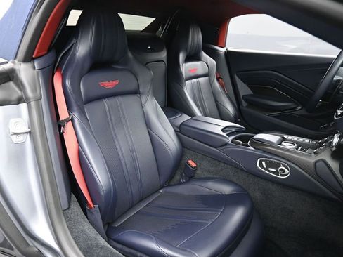 Used 2021 Aston Martin V8 Vantage Roadster RWD image 22