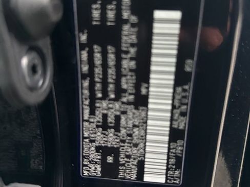 Used 2024 Toyota Sienna LE image 39