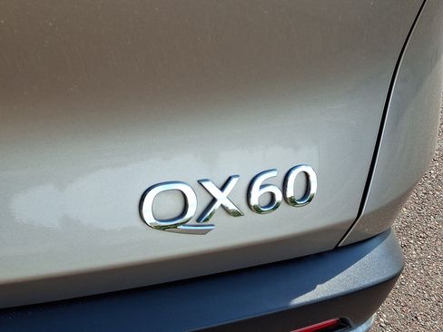 Certified 2025 INFINITI QX60 Luxe AWD/4WD image 33