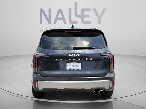 Used 2025 Kia Telluride SX w/ SX Captain's Chair Package FWD image 4