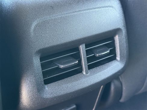 Used 2024 Chevrolet Equinox LT image 26