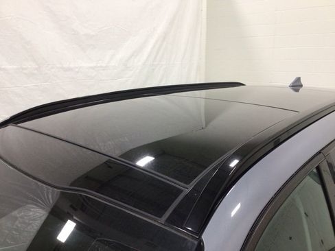 Used 2022 Kia Sorento SX image 10