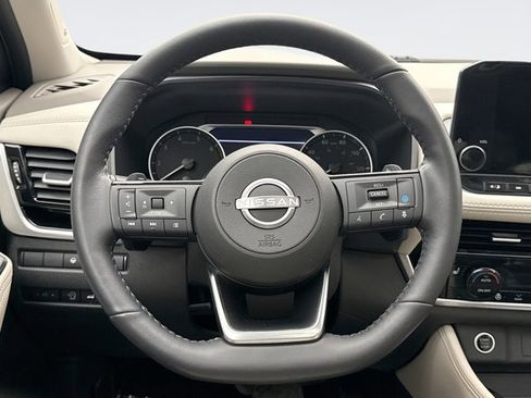 Used 2023 Nissan Rogue SL w/ SL Premium Package AWD/4WD image 12