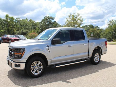 Used 2025 Ford F150 XLT w/ Equipment Group 301A Standard RWD image 2