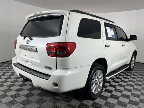Used 2017 Toyota Sequoia Platinum RWD image 10