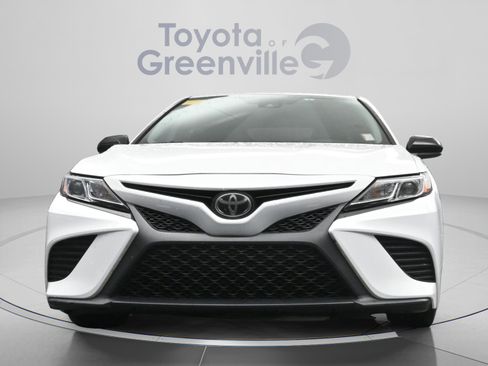 Used 2018 Toyota Camry SE FWD image 23