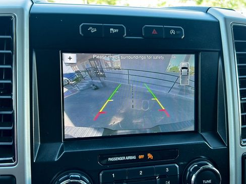 Used 2019 Ford F150 Lariat w/ Max Trailer Tow Package AWD/4WD image 17