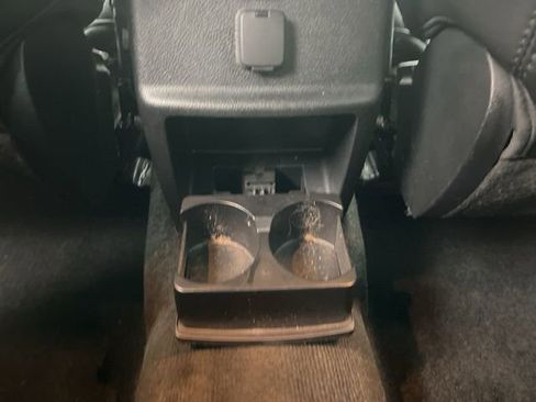 Certified 2018 Ford Explorer XLT w/ Equipment Group 202A image 16