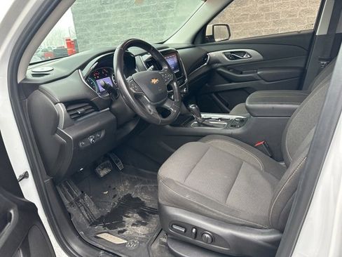 Used 2020 Chevrolet Traverse LT image 9