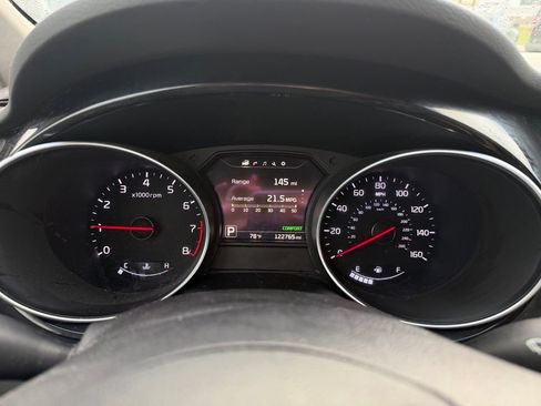 Used 2015 Kia Sedona SX FWD image 16