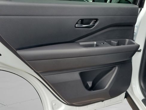 New 2025 Nissan Pathfinder SV image 10