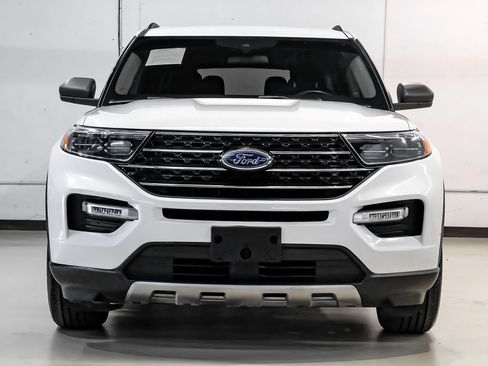 Used 2020 Ford Explorer XLT w/ Equipment Group 202A RWD image 6