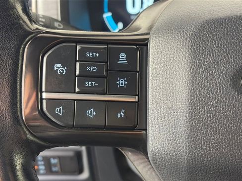 Certified 2023 Ford F150 Platinum w/ Equipment Group 701A High image 17