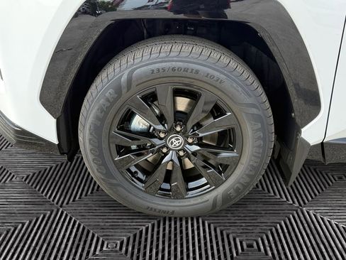 Used 2026 Toyota RAV4 SE w/ Convenience Package AWD/4WD image 14