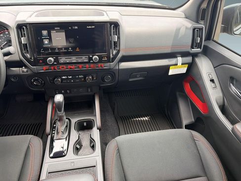 Used 2025 Nissan Frontier PRO-4X w/ Pro Convenience Package AWD/4WD image 27
